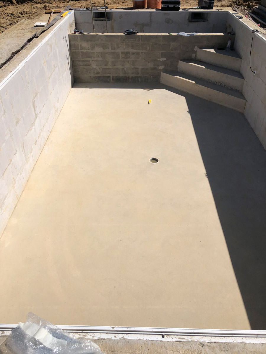 Piscine en béton armé - International Pools